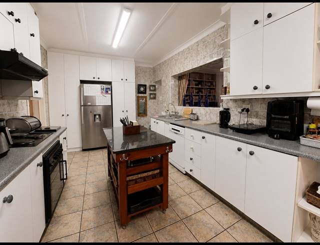 24,288M² SMALLHOLDING FOR SALE IN BOLTONWOLD